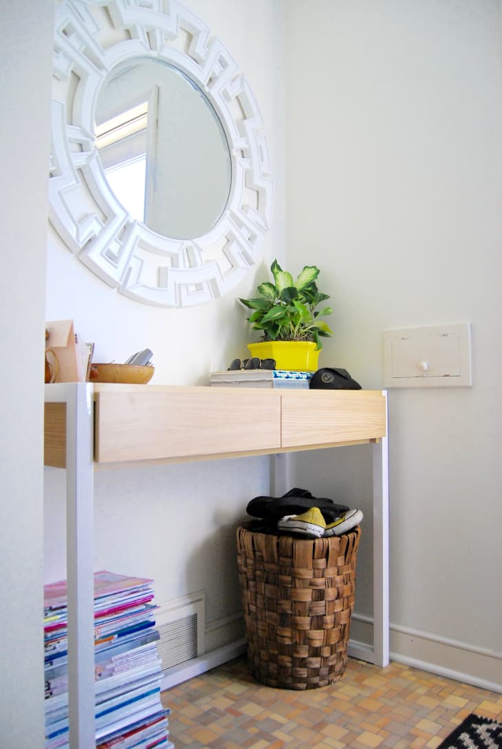 38 Apartment Entryway Ideas for a Grand Entrance | Apartment Therapy